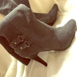 Heel boots